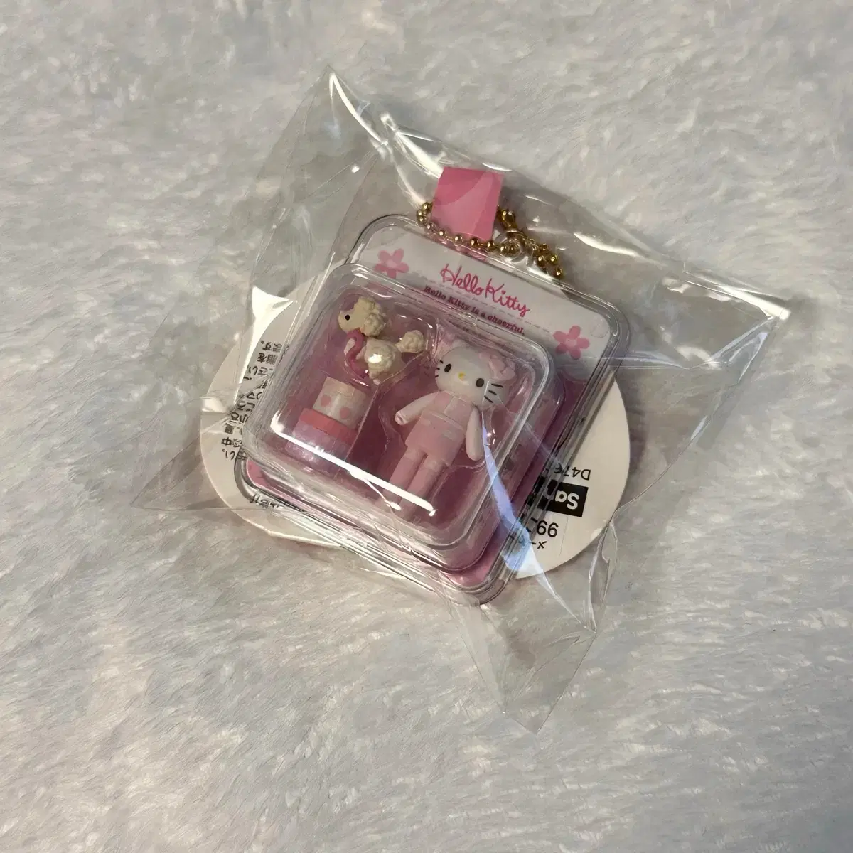 HELLO KITTY ミニチュアキーホルダー 赤 HELLO KITTY ミニチュア